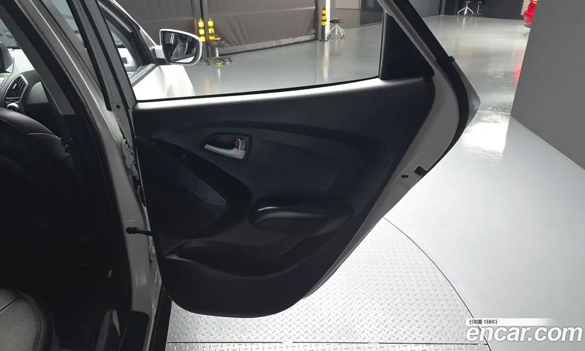 Hyundai Tucson 2014 2.0 автомат (гидро), фото 15