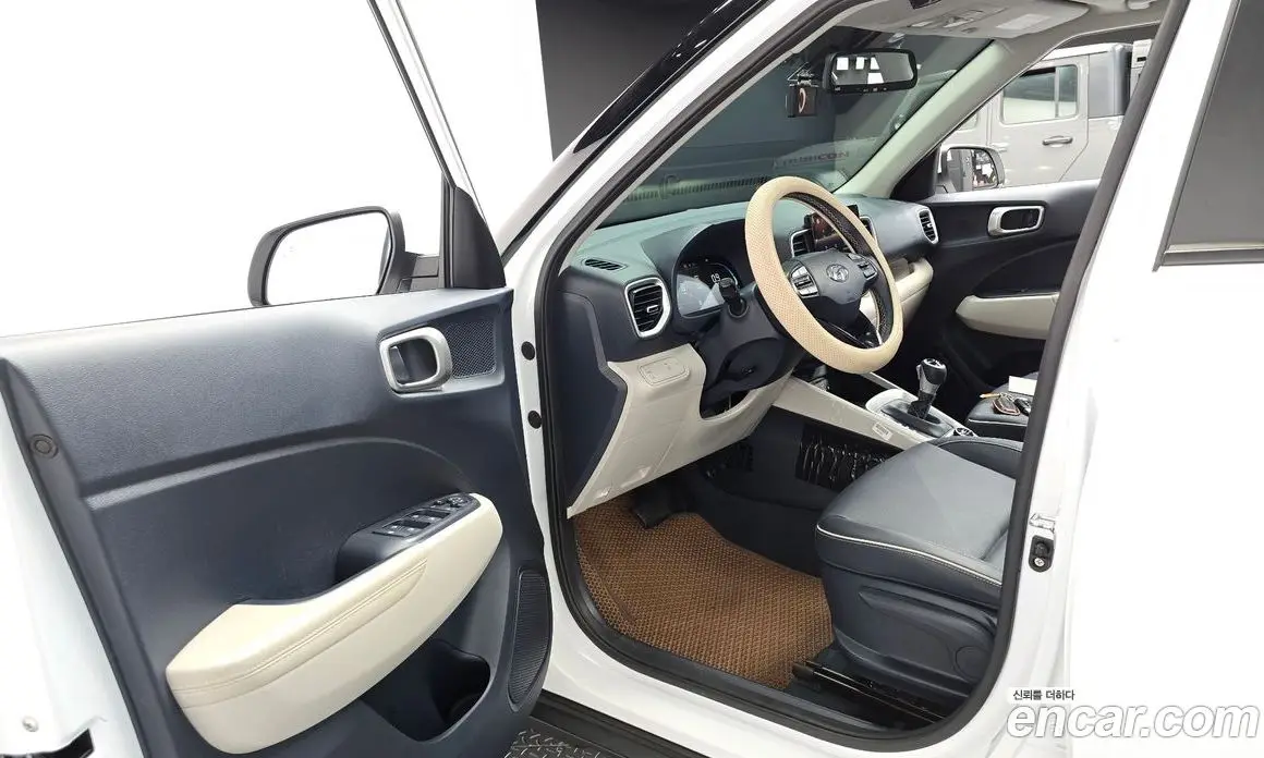 Hyundai Venue 2022 1.6 автомат (гидро), фото 13