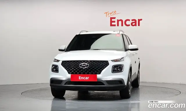 Hyundai Venue 2022 1.6 автомат (гидро), миниатюра 3