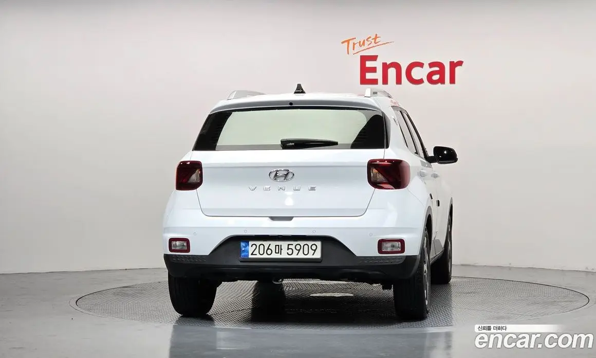 Hyundai Venue 2022 1.6 автомат (гидро), фото 4