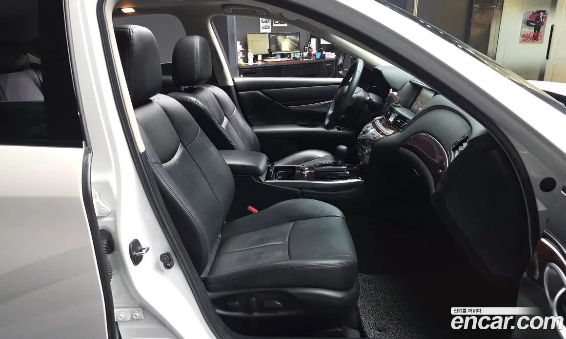 Infiniti Q70 2016 3.7 автомат (гидро), фото 11