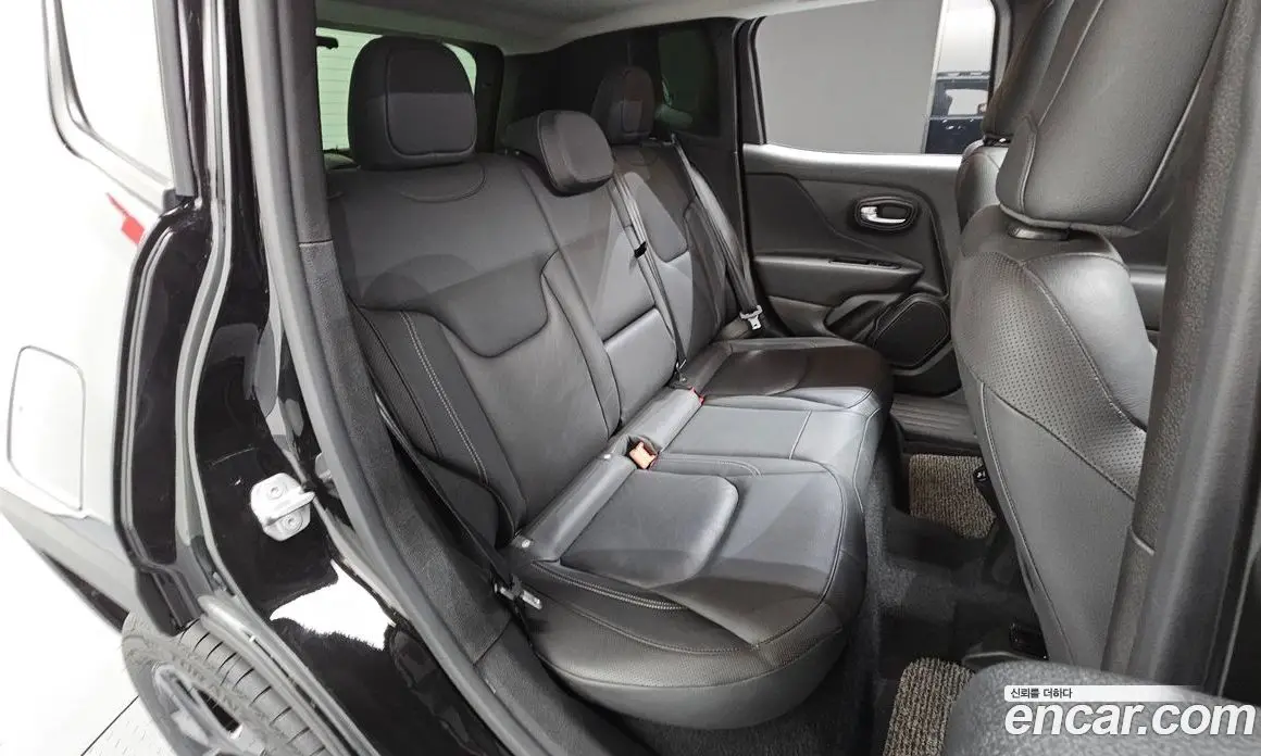 Jeep Renegade 2022 1.3 автомат (гидро), фото 17 Jeep Renegade 2022 1.3 автомат (гидро), фото 17