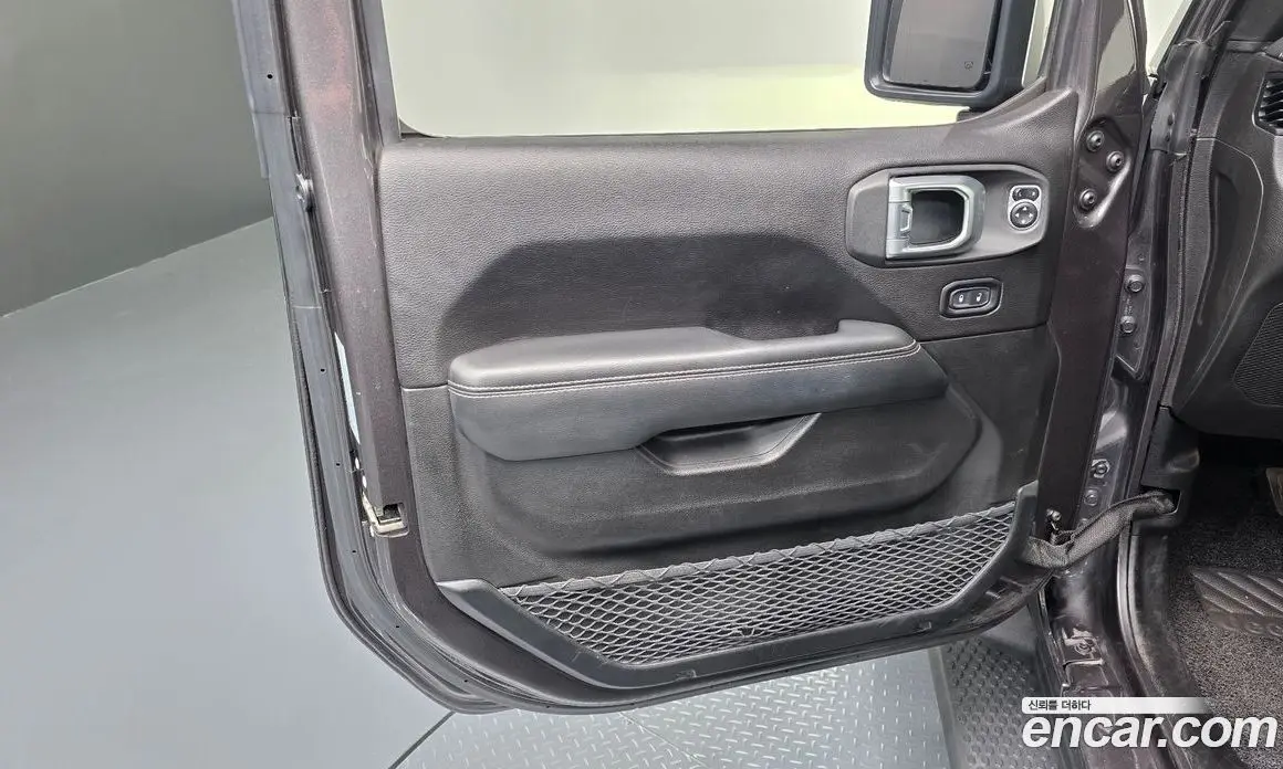 Jeep Wrangler 2019 2.0 автомат (гидро), фото 14