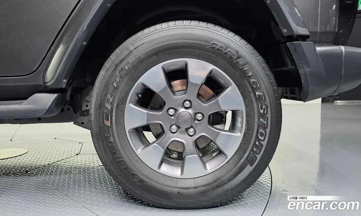 Jeep Wrangler 2019 2.0 автомат (гидро), фото 7