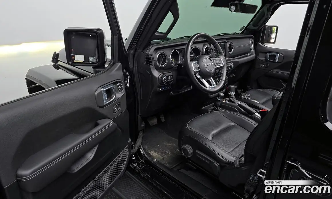 Jeep Wrangler 2021 2.0 автомат (гидро), фото 12 Jeep Wrangler 2021 2.0 автомат (гидро), фото 12