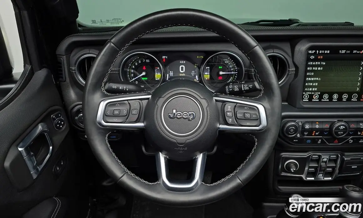 Jeep Wrangler 2021 2.0 автомат (гидро), фото 18 Jeep Wrangler 2021 2.0 автомат (гидро), фото 18