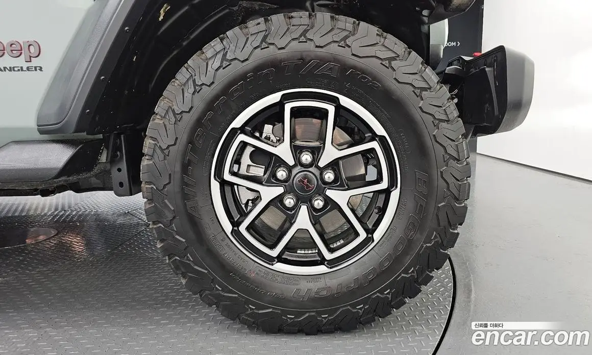 Jeep Wrangler 2024 2.0 автомат (гидро), фото 6 Jeep Wrangler 2024 2.0 автомат (гидро), фото 6
