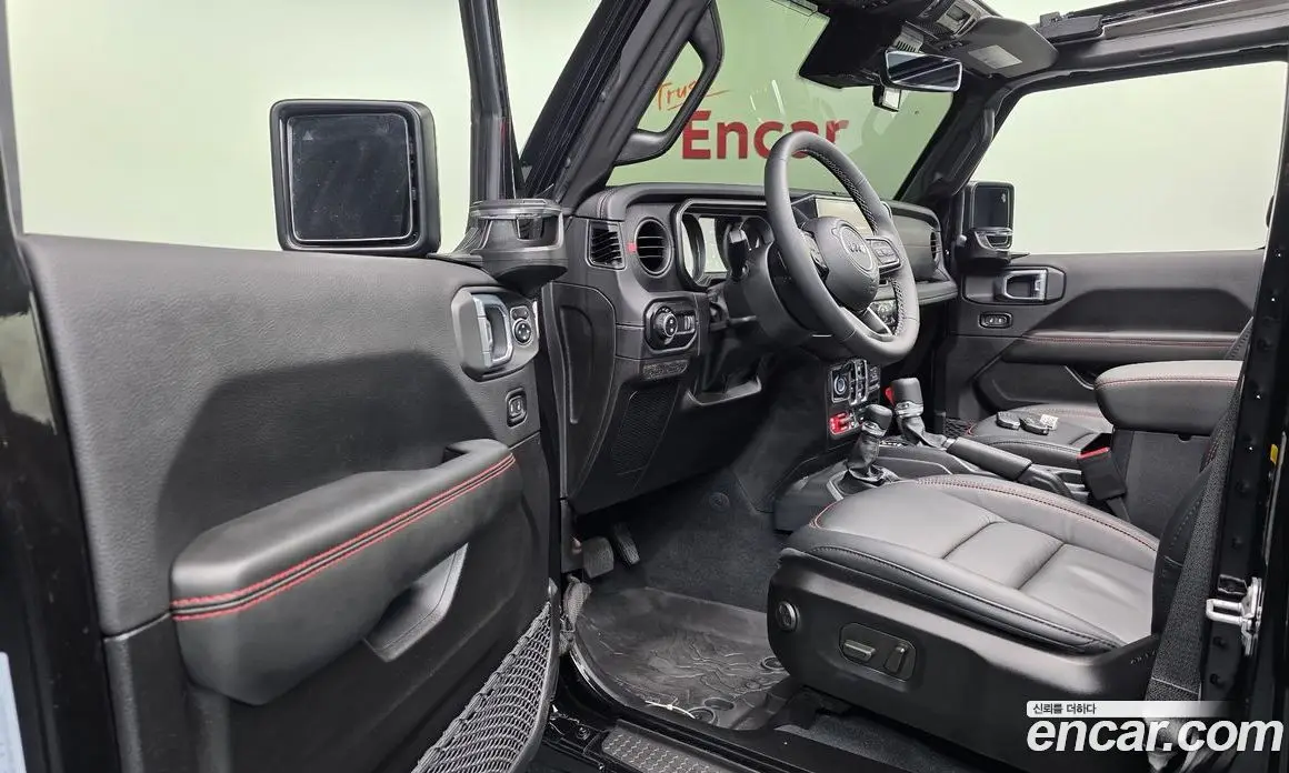 Jeep Wrangler 2025 2.0 автомат (гидро), фото 13 Jeep Wrangler 2025 2.0 автомат (гидро), фото 13