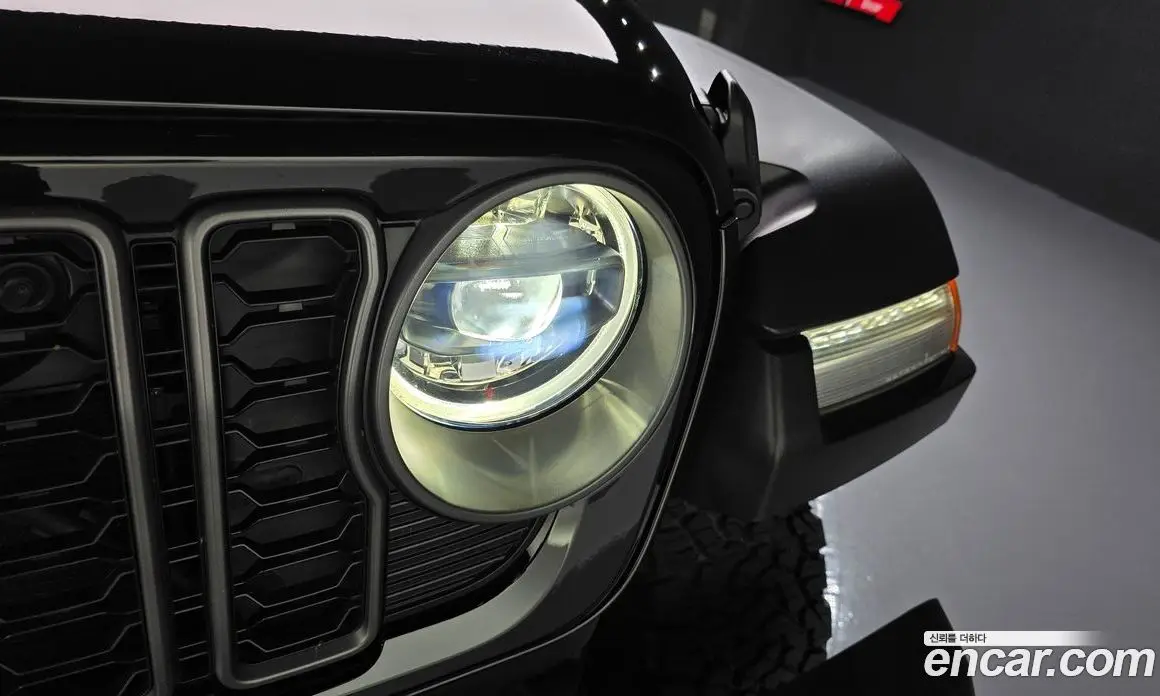 Jeep Wrangler 2025 2.0 автомат (гидро), фото 8 Jeep Wrangler 2025 2.0 автомат (гидро), фото 8