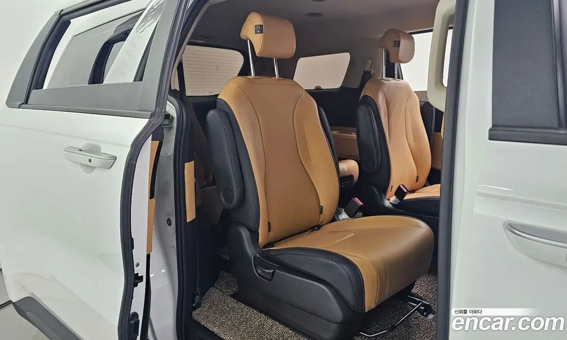 Kia Carnival 2021 2.2 автомат (гидро), фото 17