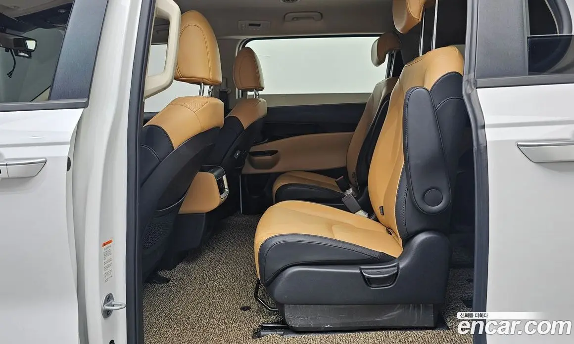 Kia Carnival 2021 2.2 автомат (гидро), фото 18
