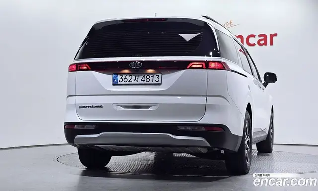 Kia Carnival 2021 2.2 автомат (гидро), миниатюра 4