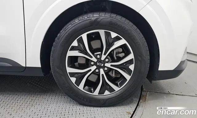 Kia Carnival 2021 2.2 автомат (гидро), миниатюра 7