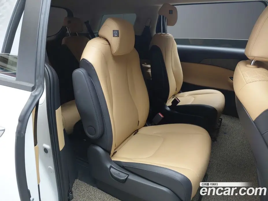 Kia Carnival 2023 2.2 автомат (гидро), фото 17