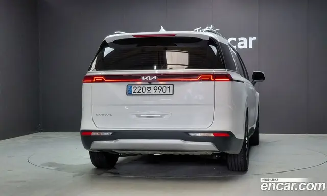 Kia Carnival 2023 2.2 автомат (гидро), миниатюра 4