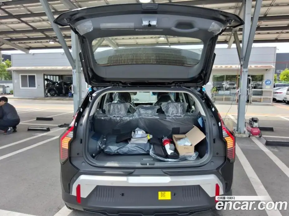 Kia EV3 2026 0.4 автомат (гидро), фото 14 Kia EV3 2026 0.4 автомат (гидро), фото 14