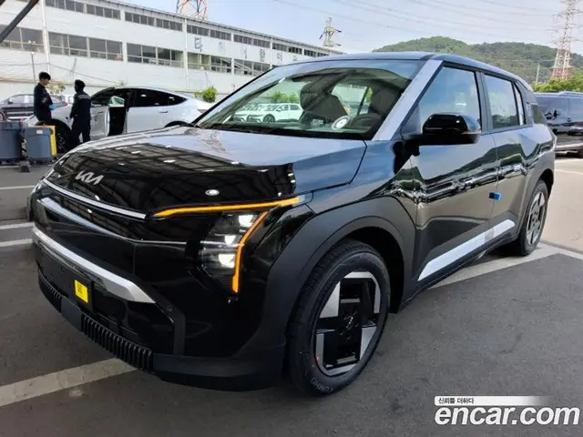 Kia EV3 2026 0.4 автомат (гидро), миниатюра 3 Kia EV3 2026 0.4 автомат (гидро), миниатюра 3