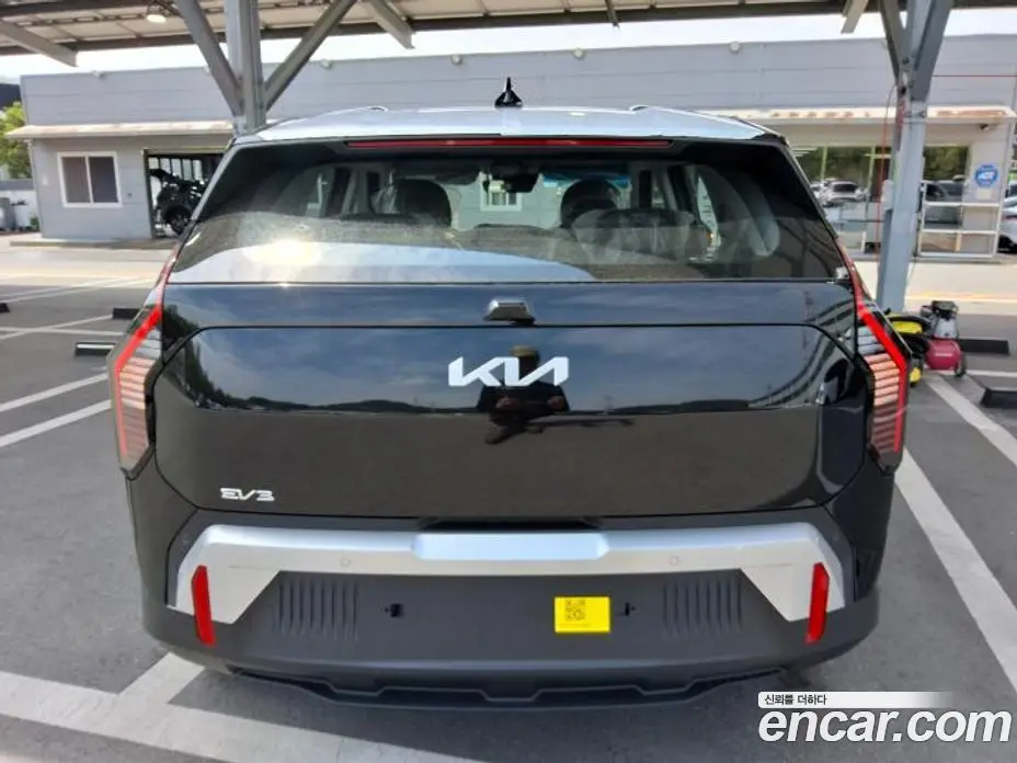 Kia EV3 2026 0.4 автомат (гидро), фото 4 Kia EV3 2026 0.4 автомат (гидро), фото 4