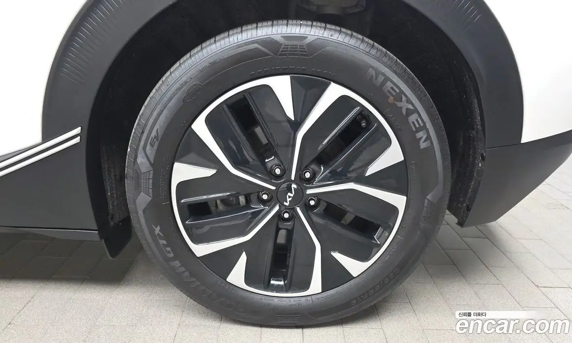 Kia EV6 2022 0.1 автомат (гидро), фото 7