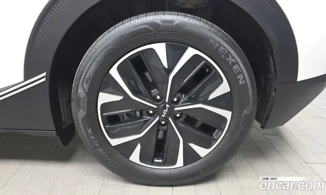 Kia EV6 2022 0.1 автомат (гидро), миниатюра 7