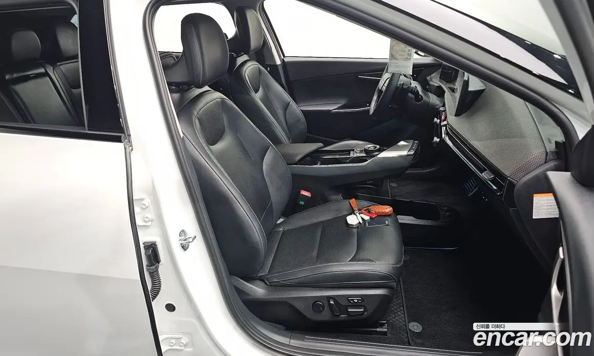 Kia EV6 2025 0.1 автомат (гидро), фото 16 Kia EV6 2025 0.1 автомат (гидро), фото 16