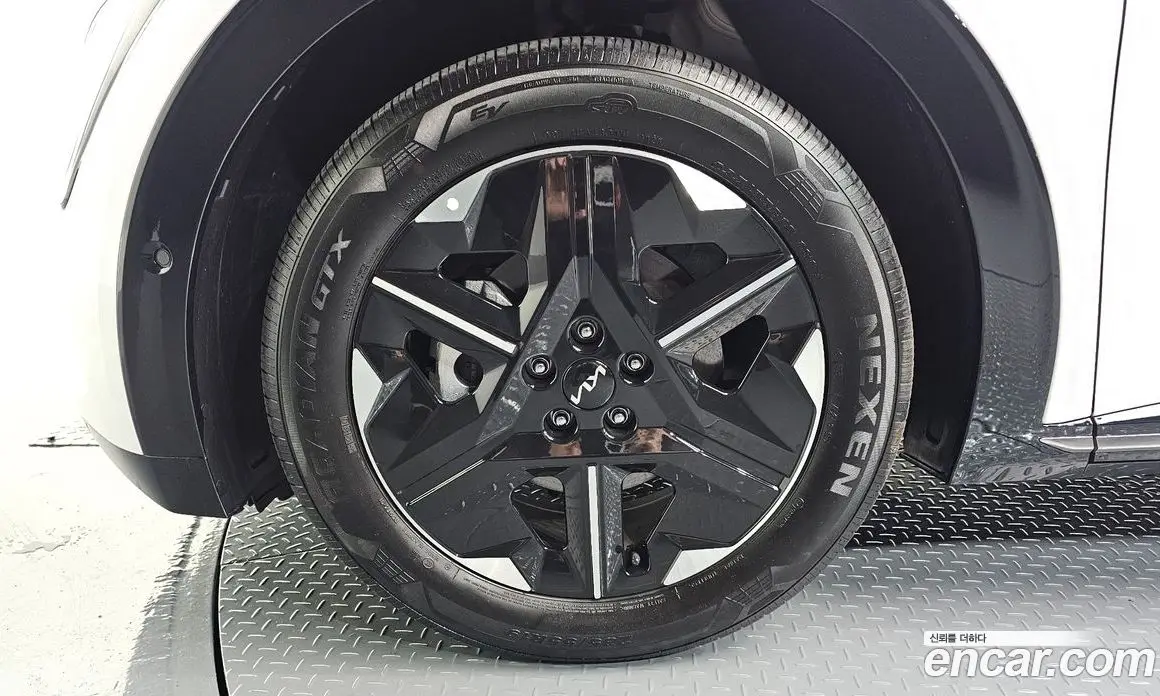 Kia EV6 2025 0.1 автомат (гидро), фото 5 Kia EV6 2025 0.1 автомат (гидро), фото 5