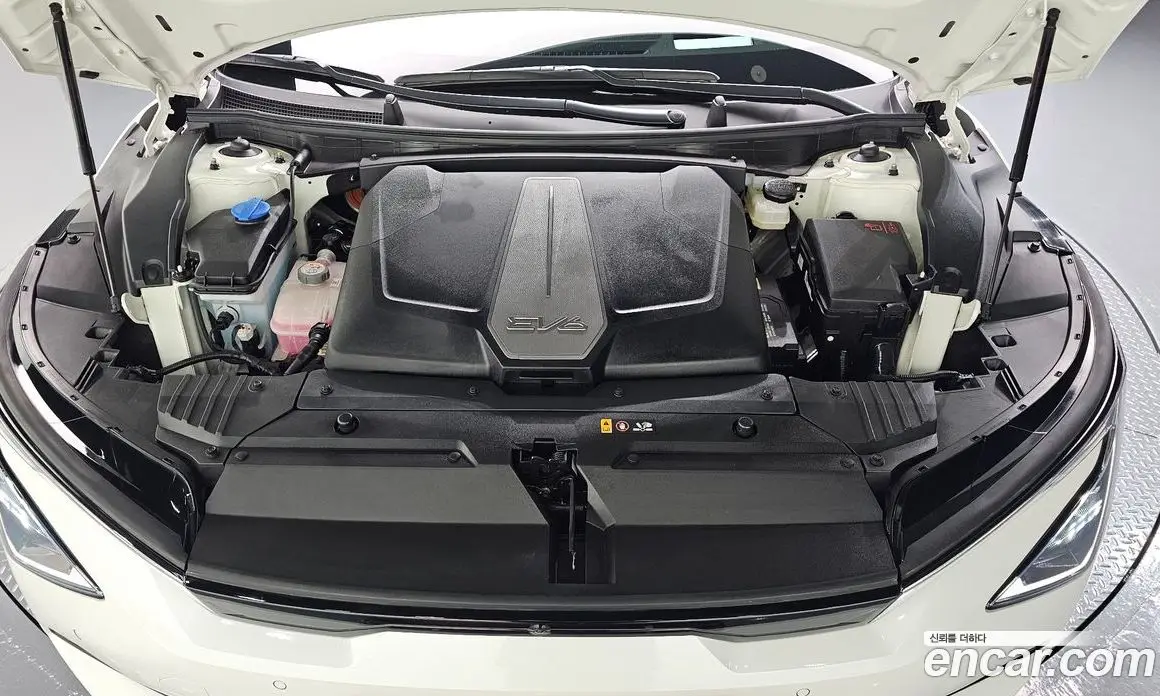 Kia EV6 2025 0.1 автомат (гидро), фото 6 Kia EV6 2025 0.1 автомат (гидро), фото 6