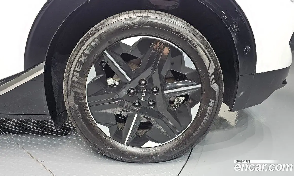 Kia EV6 2025 0.1 автомат (гидро), фото 7 Kia EV6 2025 0.1 автомат (гидро), фото 7