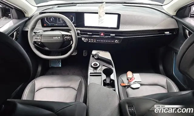 Kia EV6 2025 0.1 автомат (гидро), миниатюра 10 Kia EV6 2025 0.1 автомат (гидро), миниатюра 10