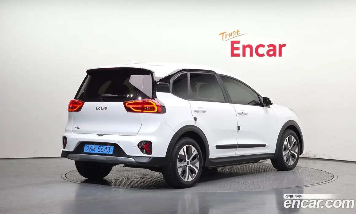 Kia Niro 2023 0.2 автомат (гидро), фото 2 Kia Niro 2023 0.2 автомат (гидро), фото 2