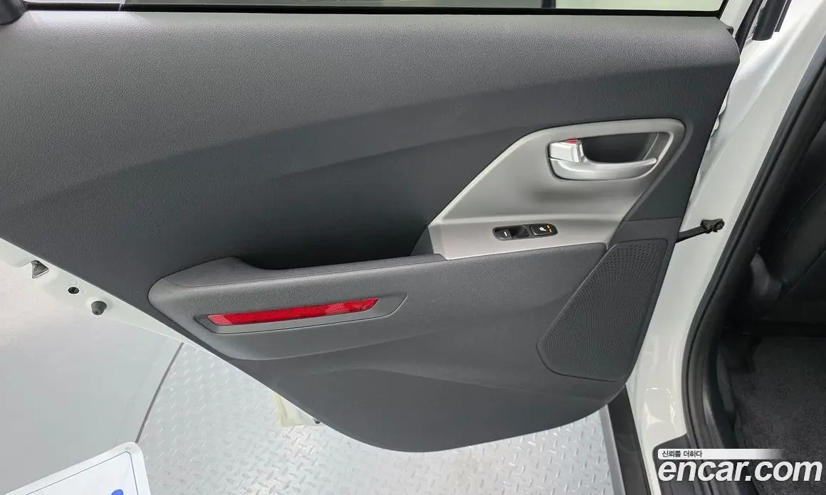 Kia Niro 2023 0.2 автомат (гидро), фото 15 Kia Niro 2023 0.2 автомат (гидро), фото 15