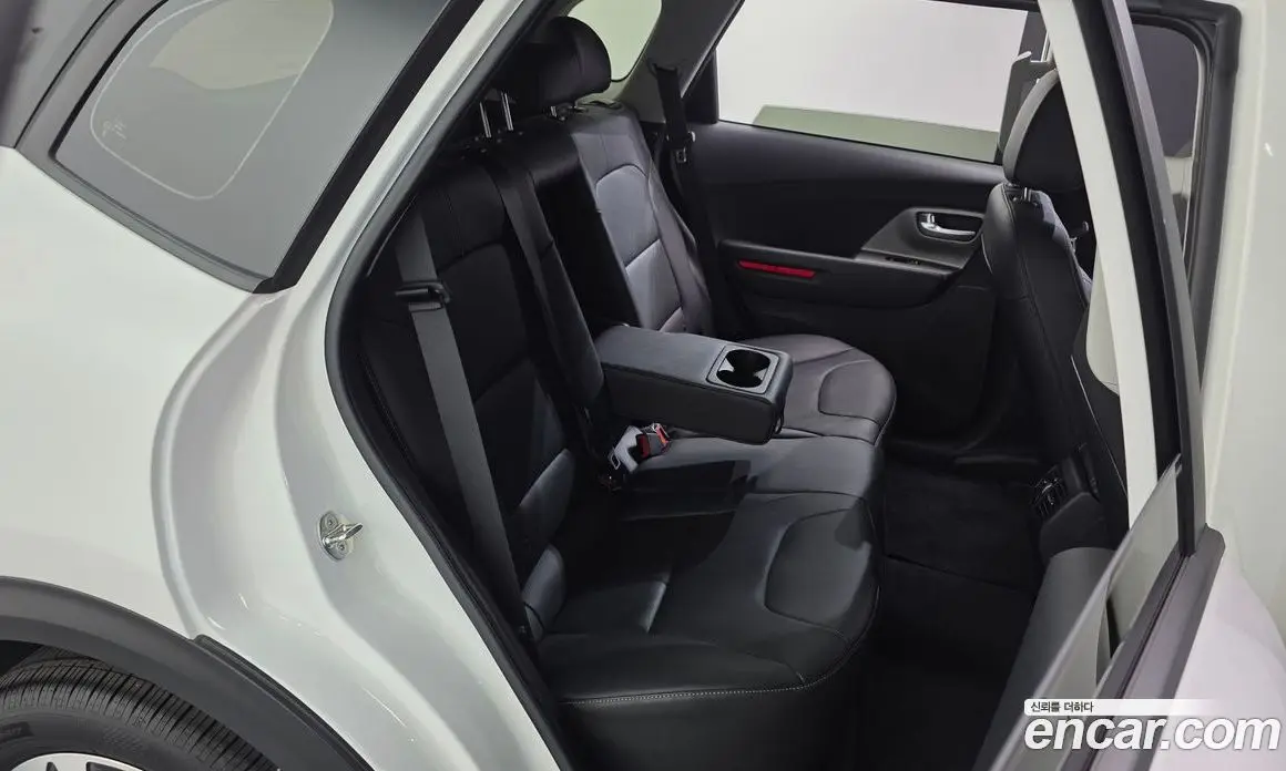 Kia Niro 2023 0.2 автомат (гидро), фото 16 Kia Niro 2023 0.2 автомат (гидро), фото 16