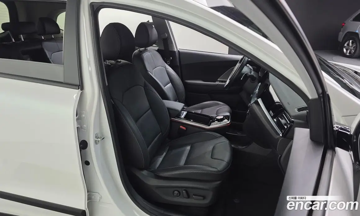 Kia Niro 2023 0.2 автомат (гидро), фото 18 Kia Niro 2023 0.2 автомат (гидро), фото 18
