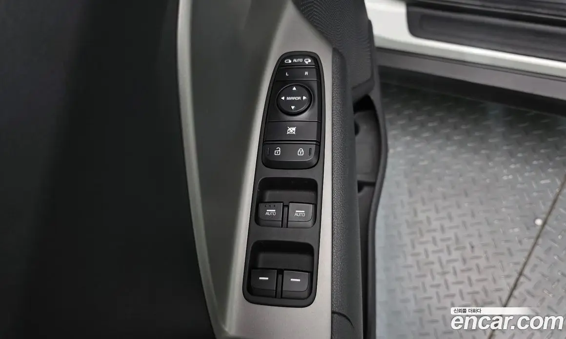 Kia Niro 2023 0.2 автомат (гидро), фото 20 Kia Niro 2023 0.2 автомат (гидро), фото 20
