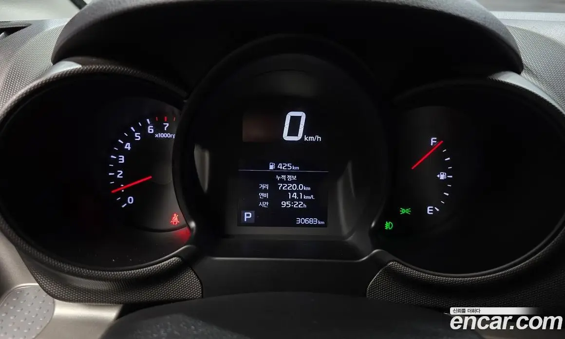 Kia Ray 2022 1.0 автомат (гидро), фото 11