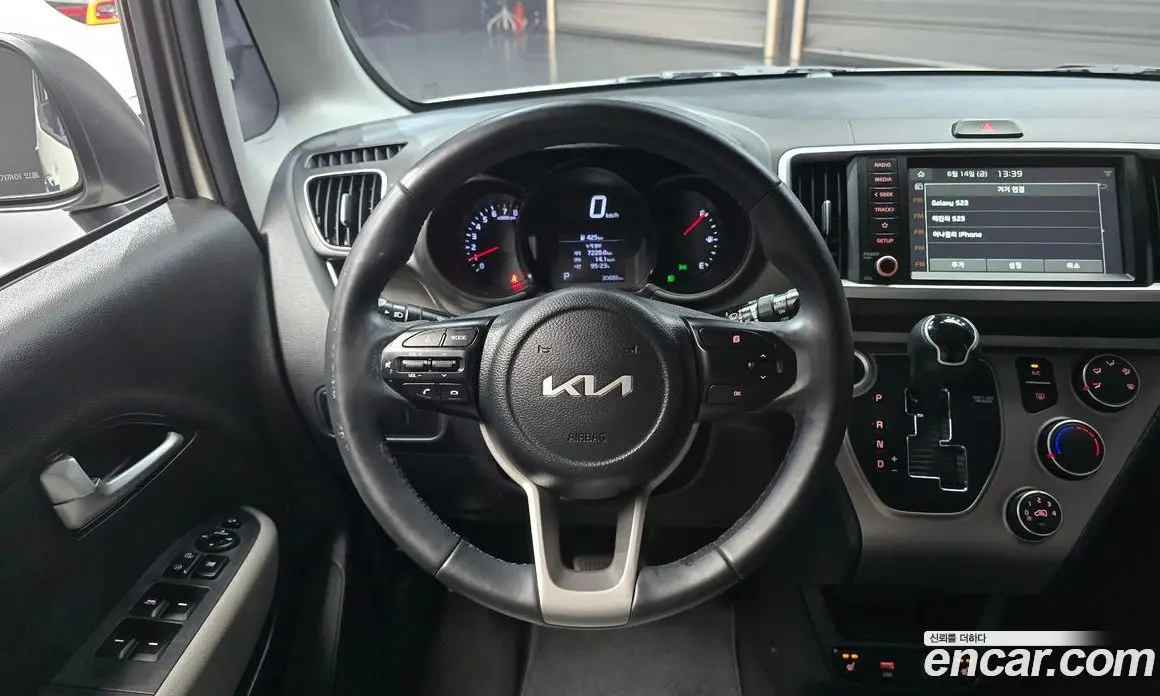 Kia Ray 2022 1.0 автомат (гидро), фото 18