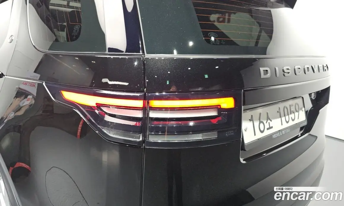 Land Rover Discovery 2018 2.0 автомат (гидро), фото 9 Land Rover Discovery 2018 2.0 автомат (гидро), фото 9
