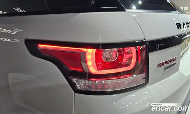 Land Rover Range Rover Sport 2017 3.0 автомат (гидро), миниатюра 9