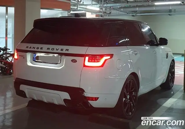 Land Rover Range Rover Sport 2021 3.0 автомат (гидро), миниатюра 3 Land Rover Range Rover Sport 2021 3.0 автомат (гидро), миниатюра 3
