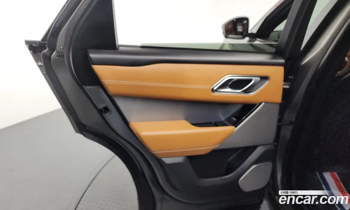 Land Rover Range Rover Velar 2018 3.0 автомат (гидро), фото 15 Land Rover Range Rover Velar 2018 3.0 автомат (гидро), фото 15