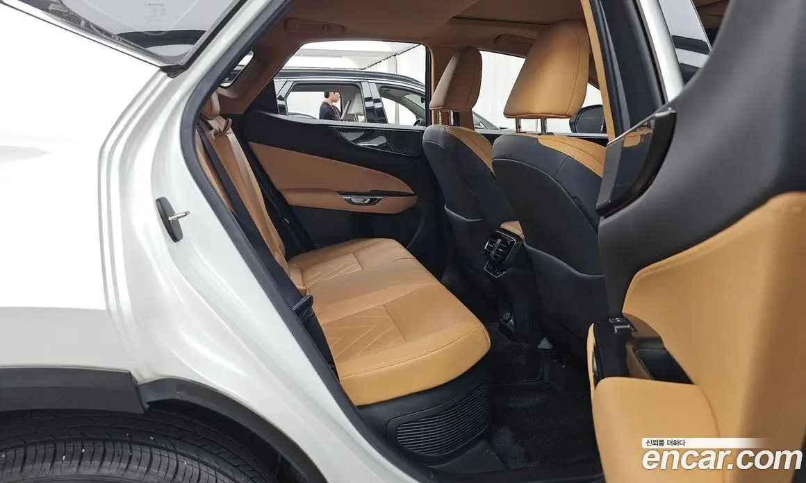 Lexus NX 2023 2.5 автомат (гидро), фото 18