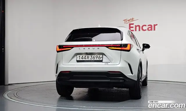 Lexus NX 2023 2.5 автомат (гидро), миниатюра 4