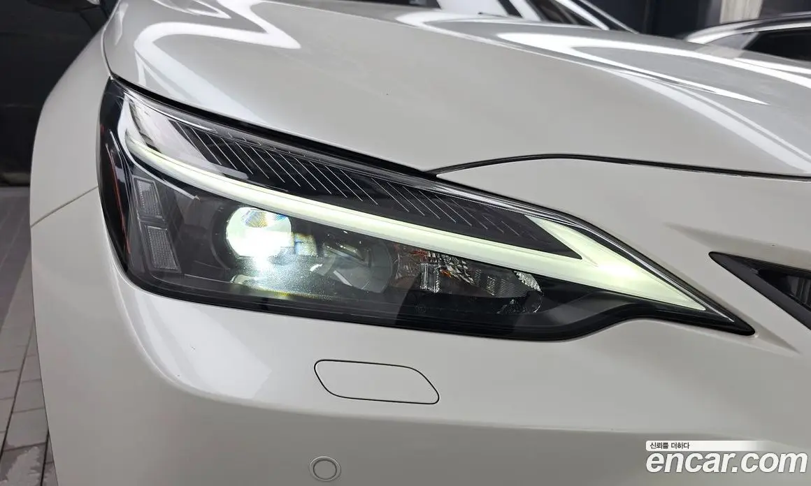 Lexus NX 2023 2.5 автомат (гидро), фото 8