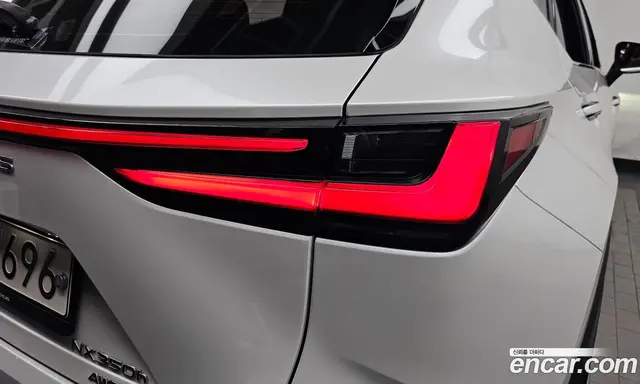 Lexus NX 2023 2.5 автомат (гидро), миниатюра 9