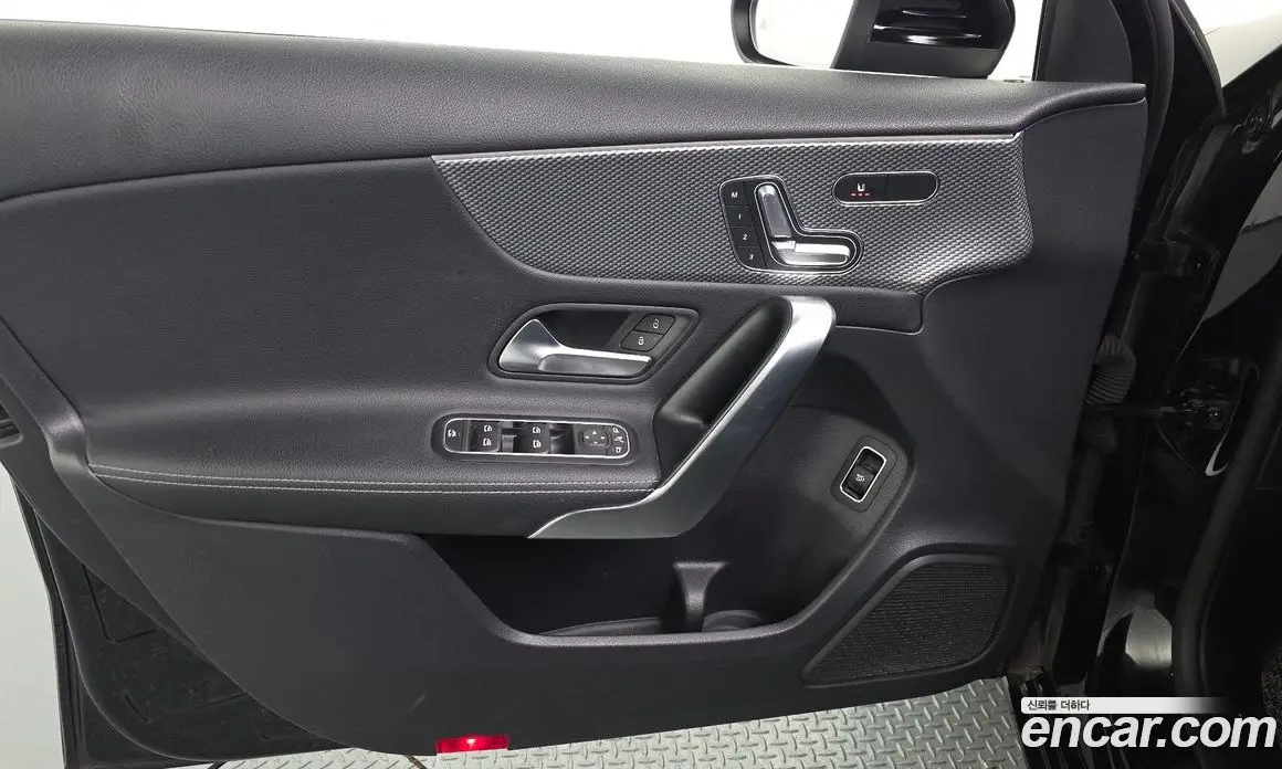 Mercedes-Benz A-Class 2020 2.0 автомат (гидро), фото 14