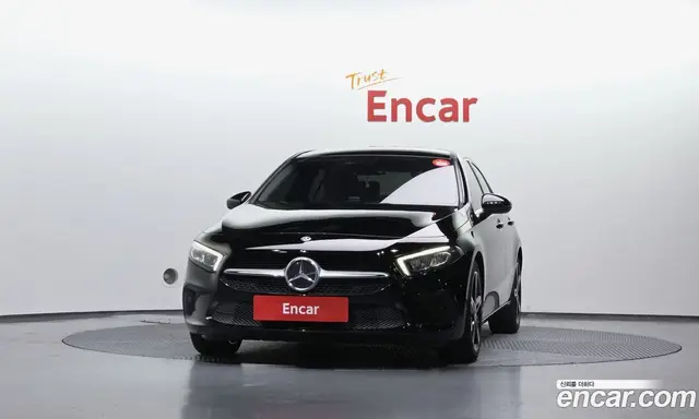 Mercedes-Benz A-Class 2020 2.0 автомат (гидро), миниатюра 3