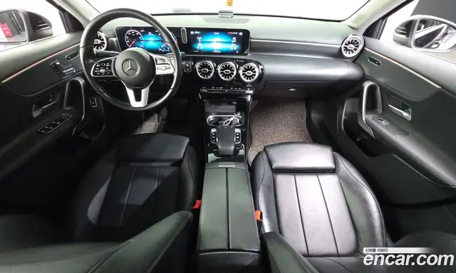 Mercedes-Benz A-Class 2020 2.0 автомат (гидро), миниатюра 10