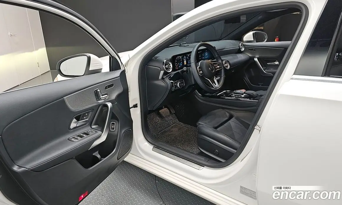 Mercedes-Benz A-Class 2021 2.0 автомат (гидро), фото 13 Mercedes-Benz A-Class 2021 2.0 автомат (гидро), фото 13