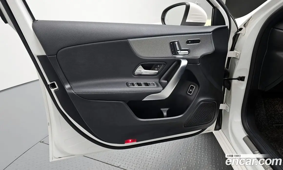 Mercedes-Benz A-Class 2021 2.0 автомат (гидро), фото 14 Mercedes-Benz A-Class 2021 2.0 автомат (гидро), фото 14