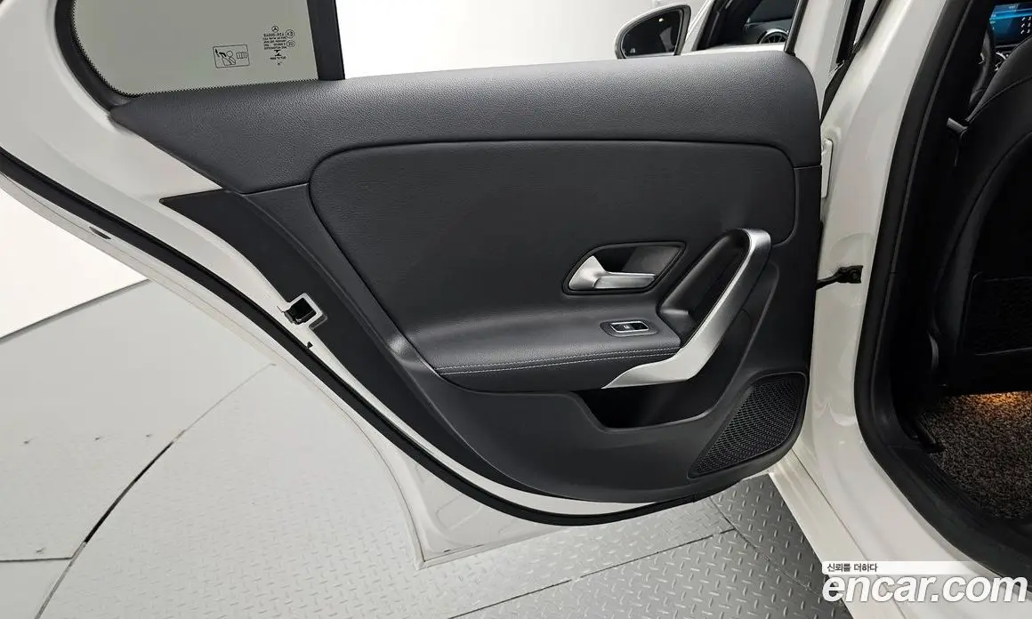 Mercedes-Benz A-Class 2021 2.0 автомат (гидро), фото 15 Mercedes-Benz A-Class 2021 2.0 автомат (гидро), фото 15